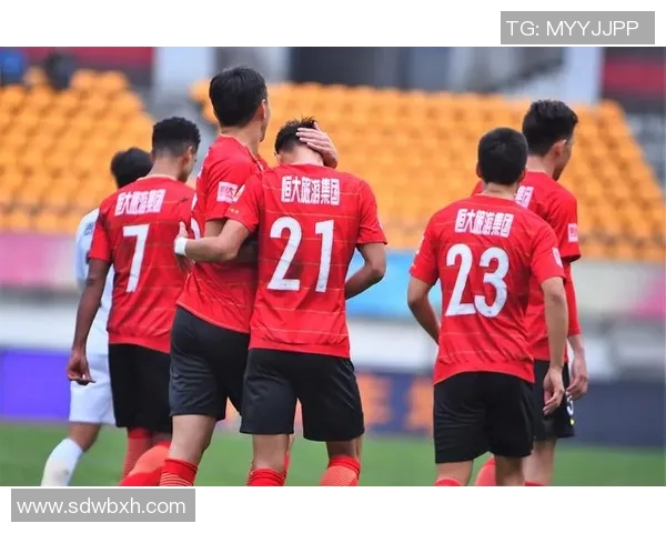 恒大与恒丰精彩对决集锦回顾展现足球魅力与激情碰撞